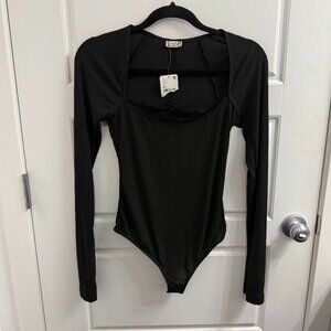 Free People Black Long Sleeve Bodysuit Size XS Lace Scallop Trim Neckline